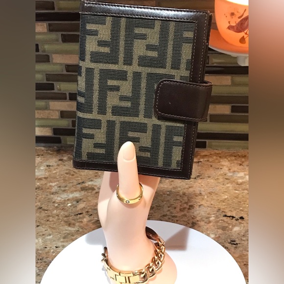 FENDI Zucca Agenda with Notebook 🔥😍❤️ - Picture 8 of 17